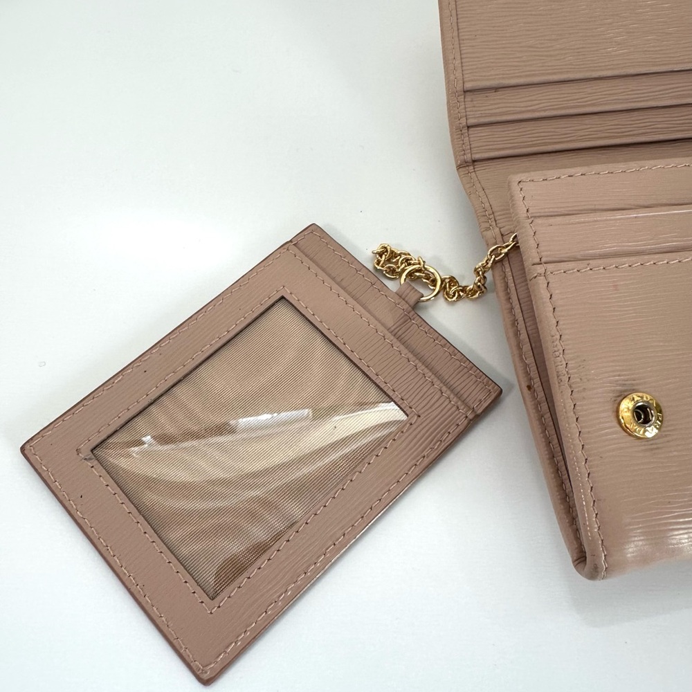 Pre-loved Prada Vitello Move long wallet in the color Cipria with Gold Logo - Picture 13 of 16